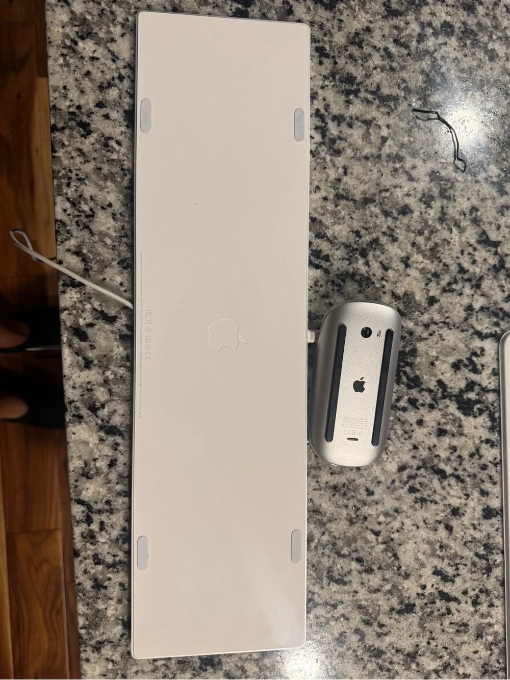 Apple image shows